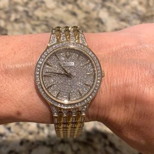 New with tag gorgeous watch. Price firm